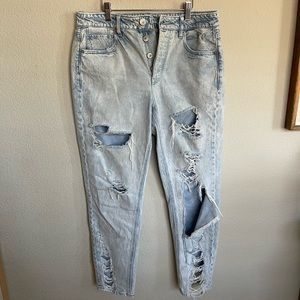 American Eagle hi-rise TomGirl Jean distressed